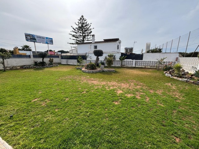 7 Sovrums Villa i Cabopino