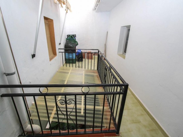 4 Slaapkamer Rijtjeshuis in Guaro