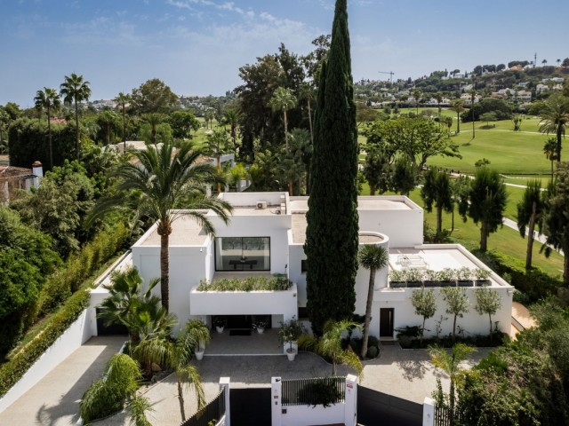 Villa, Nueva Andalucia, R4988836