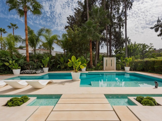 5 Slaapkamer Villa in Nueva Andalucía