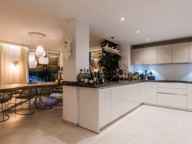 5 Slaapkamer Villa in Nueva Andalucía