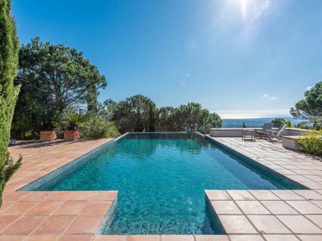 7 Soveroms Villa i Sotogrande