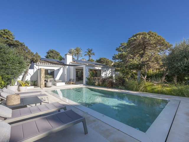 3 Bedrooms Villa in Marbesa