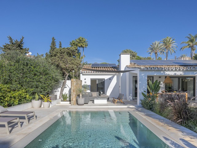 3 Bedrooms Villa in Marbesa
