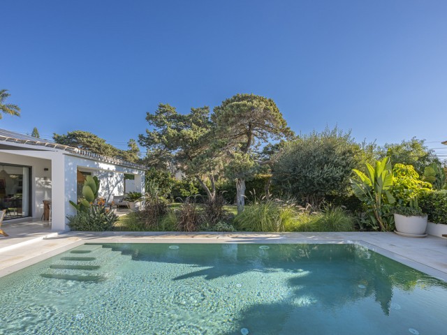 3 Bedrooms Villa in Marbesa