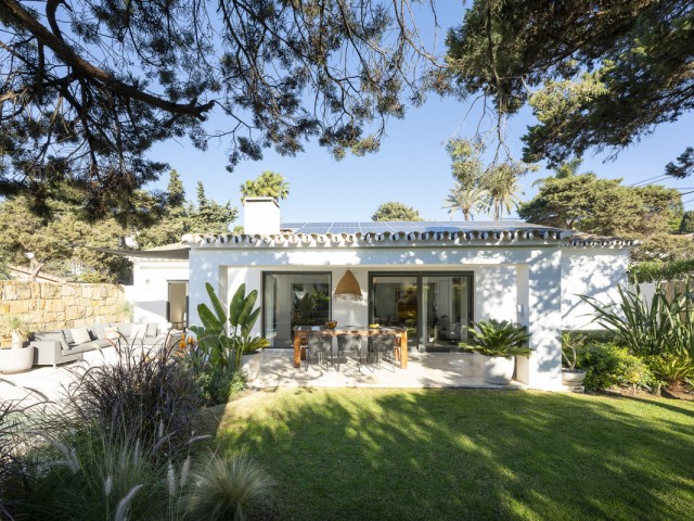 3 Bedrooms Villa in Marbesa