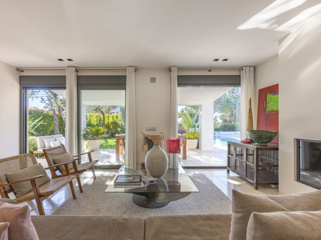 3 Bedrooms Villa in Marbesa