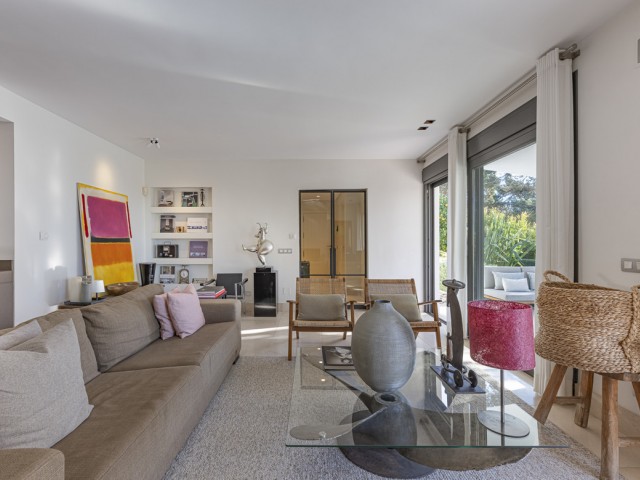 3 Bedrooms Villa in Marbesa