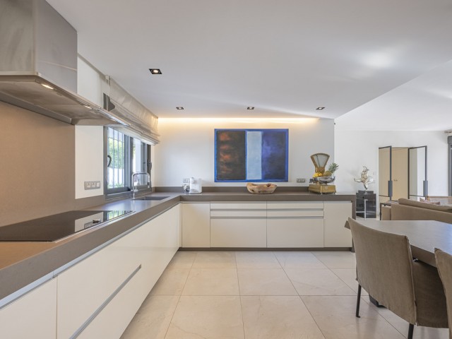 3 Bedrooms Villa in Marbesa
