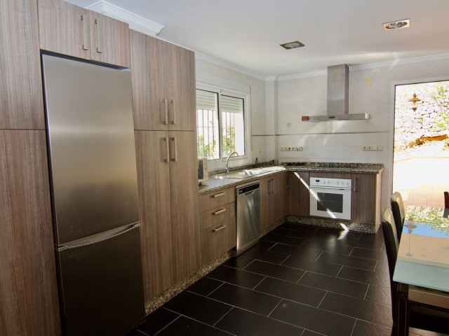 Villa avec 4 Chambres  à Alhaurín de la Torre