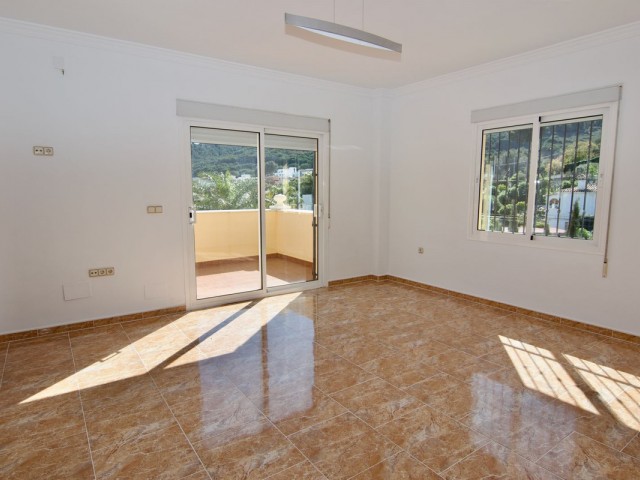 Villa avec 4 Chambres  à Alhaurín de la Torre