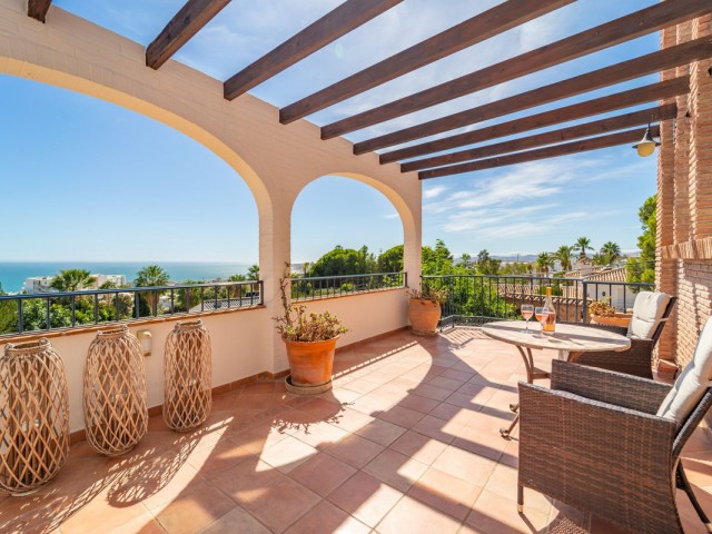 6 Bedrooms Villa in Benalmadena