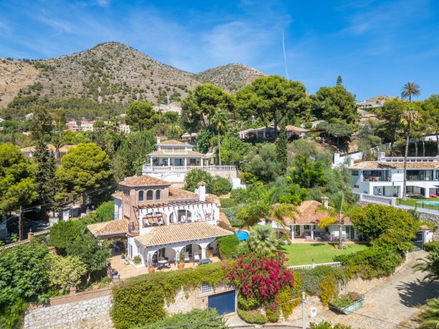 6 Bedrooms Villa in Benalmadena
