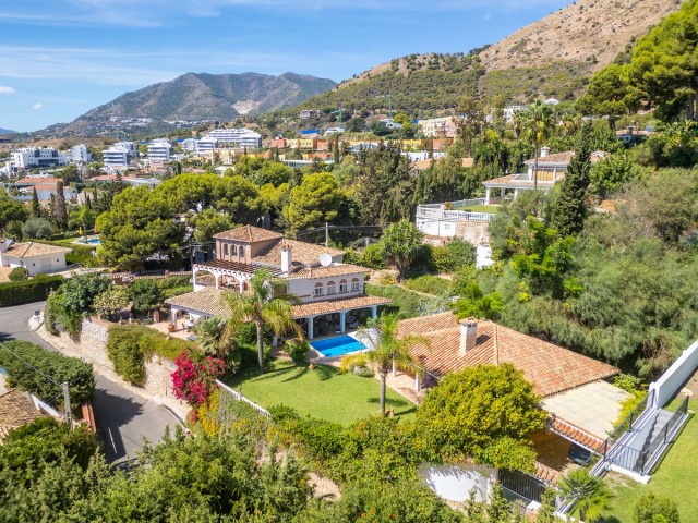 6 Bedrooms Villa in Benalmadena