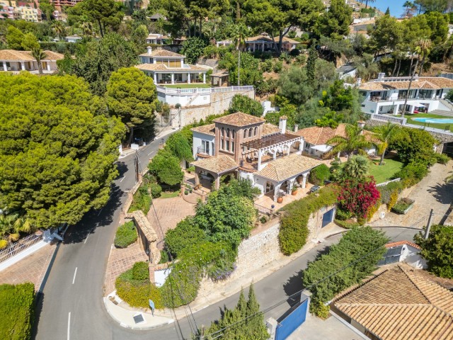 6 Bedrooms Villa in Benalmadena