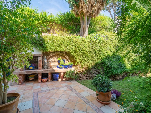 6 Bedrooms Villa in Benalmadena