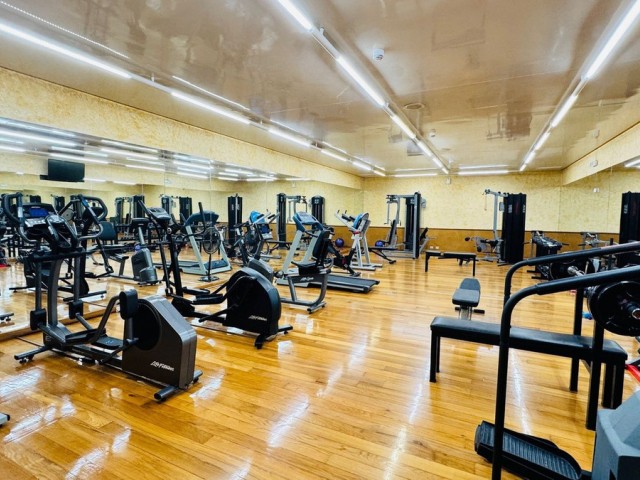 Apartamento con 3 Dormitorios  en Puerto Banús