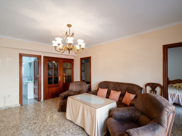 Penthouse avec 6 Chambres  à Los Boliches