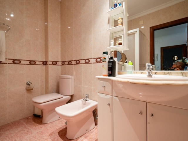 Ático con 6 Dormitorios  en Los Boliches