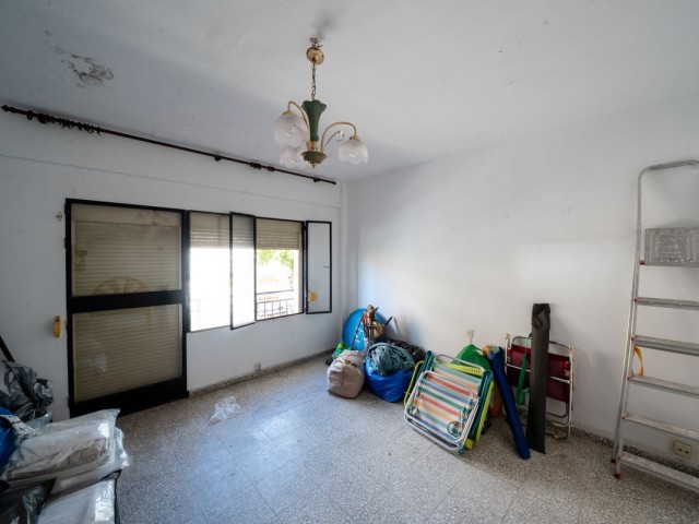 Ático con 6 Dormitorios  en Los Boliches