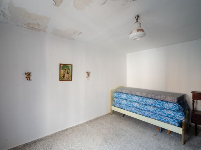 Ático con 6 Dormitorios  en Los Boliches