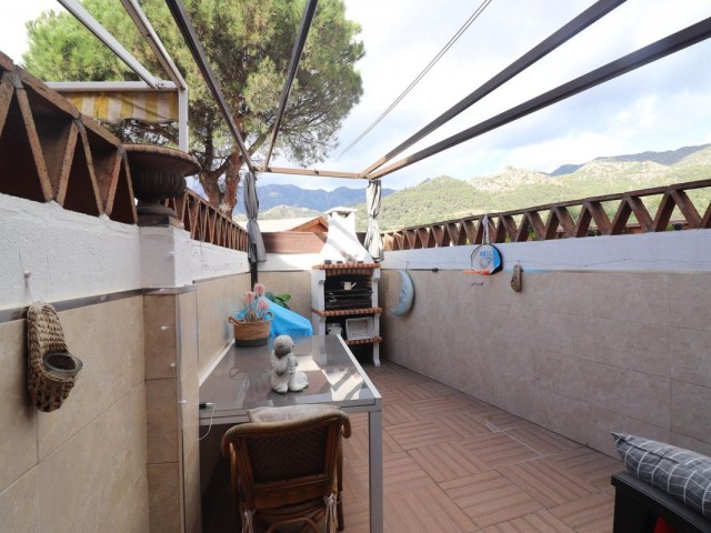 Adosado con 3 Dormitorios  en Marbella