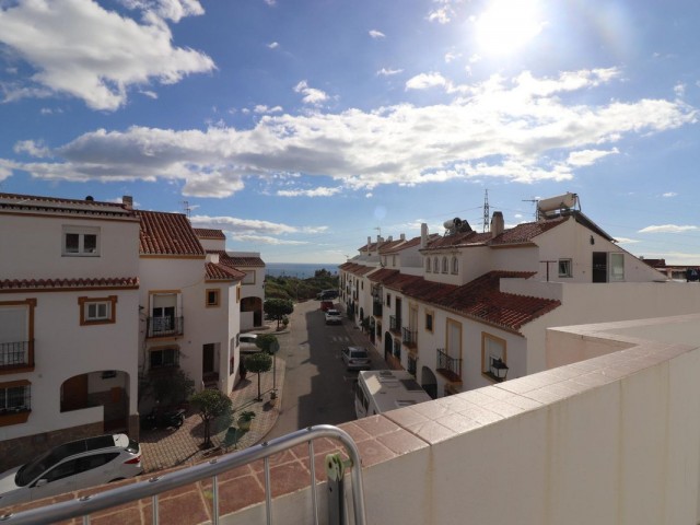 Adosado con 3 Dormitorios  en Marbella