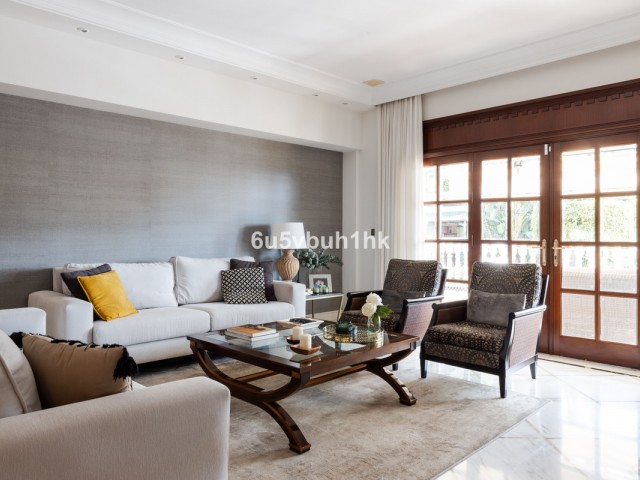Villa avec 6 Chambres  à Málaga