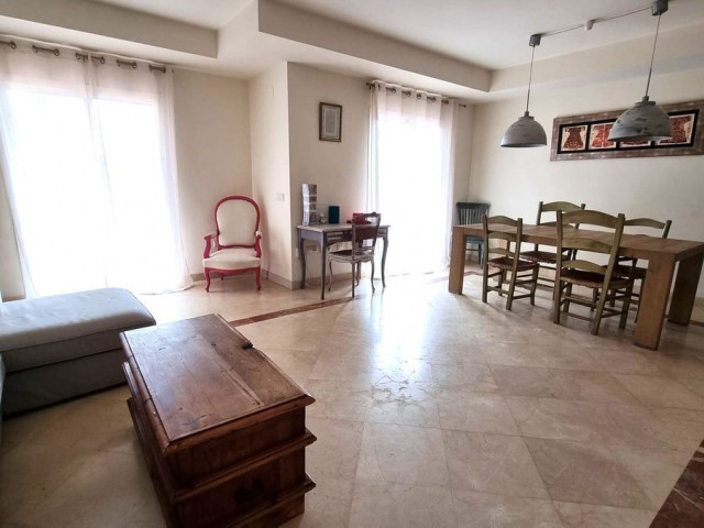 Maison mitoyenne avec 3 Chambres  à Sotogrande