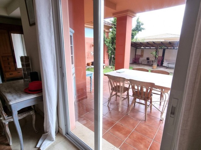 Maison mitoyenne avec 3 Chambres  à Sotogrande