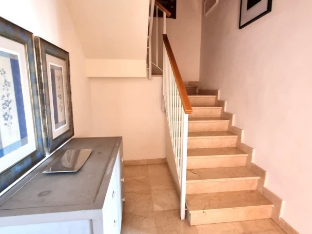 Maison mitoyenne avec 3 Chambres  à Sotogrande