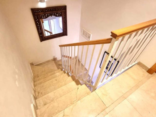 Maison mitoyenne avec 3 Chambres  à Sotogrande
