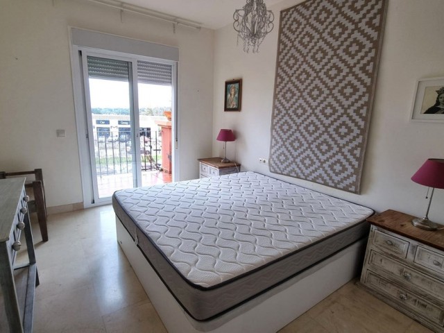 Maison mitoyenne avec 3 Chambres  à Sotogrande