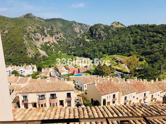 4 Slaapkamer Rijtjeshuis in Benahavís