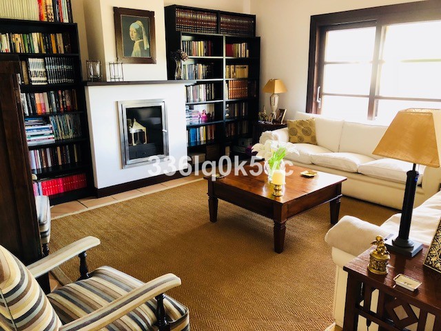 4 Slaapkamer Rijtjeshuis in Benahavís