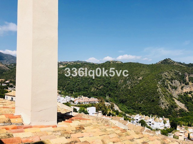 4 Slaapkamer Rijtjeshuis in Benahavís