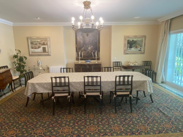 8 Makuuhuoneen Huvila Guadalmina Baja