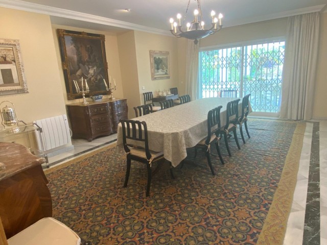 8 Makuuhuoneen Huvila Guadalmina Baja