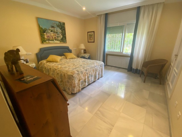 8 Makuuhuoneen Huvila Guadalmina Baja