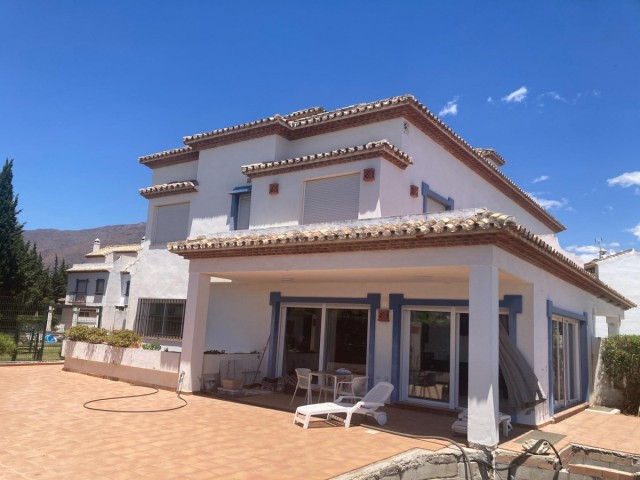 5 Schlafzimmer Reihenhaus in Estepona