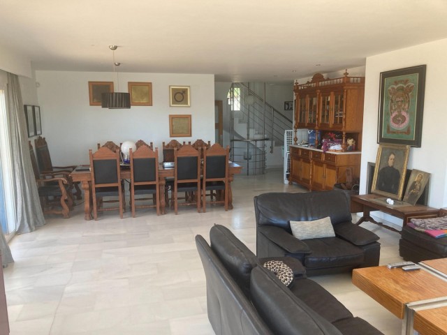 5 Schlafzimmer Reihenhaus in Estepona