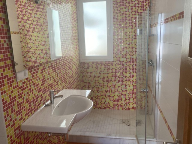 5 Schlafzimmer Reihenhaus in Estepona