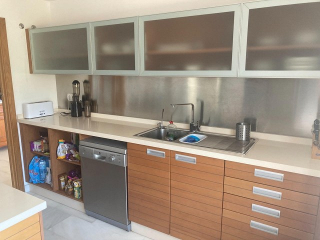 5 Schlafzimmer Reihenhaus in Estepona