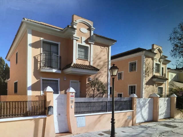 5 Sovrums Villa i Elviria