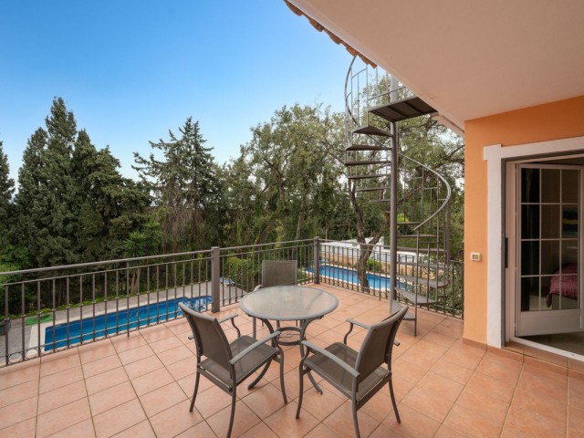 5 Sovrums Villa i Elviria