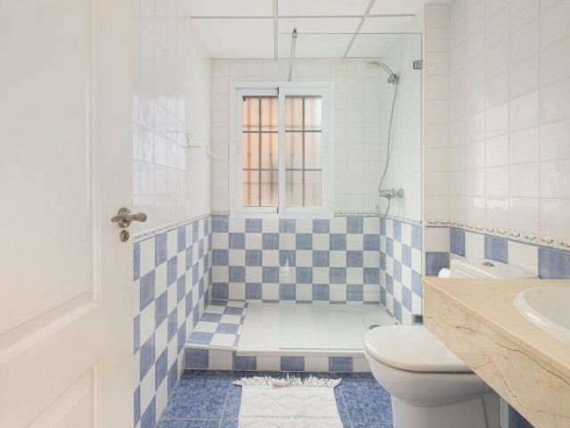 5 Sovrums Villa i Elviria