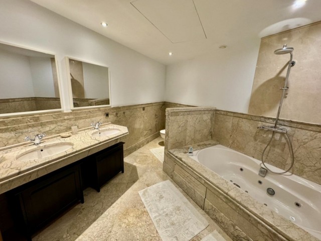 3 Schlafzimmer Apartment in San Pedro de Alcántara