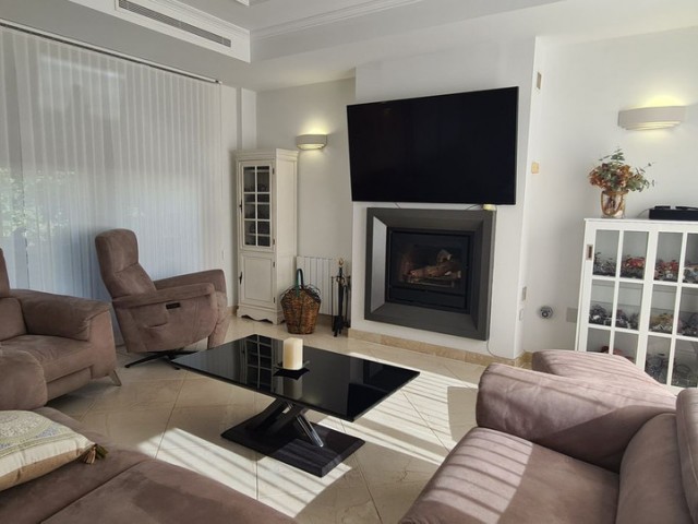 3 Schlafzimmer Villa in Cerros del Aguila