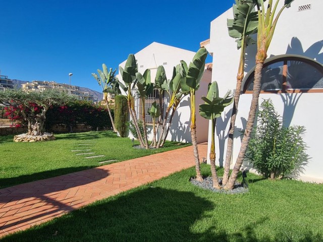 Villa con 3 Dormitorios  en Cerros del Aguila