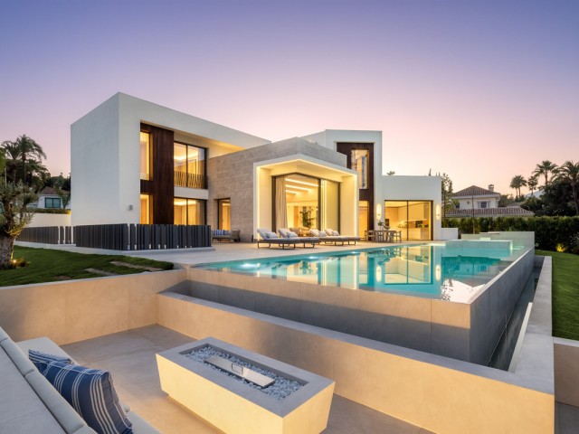 5 Slaapkamer Villa in Nueva Andalucía